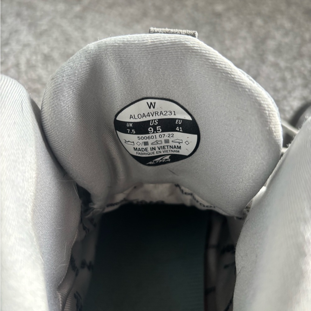 Altra Lone Peak All Weather Mid Shoes Women’s 9.5 - Picture 4 of 7